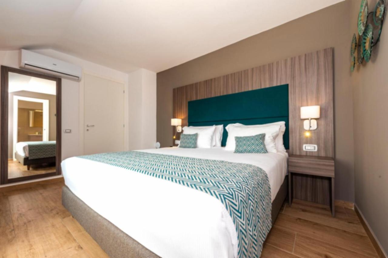 Aurelia Antica Suites & Apartments โรม ภายนอก รูปภาพ